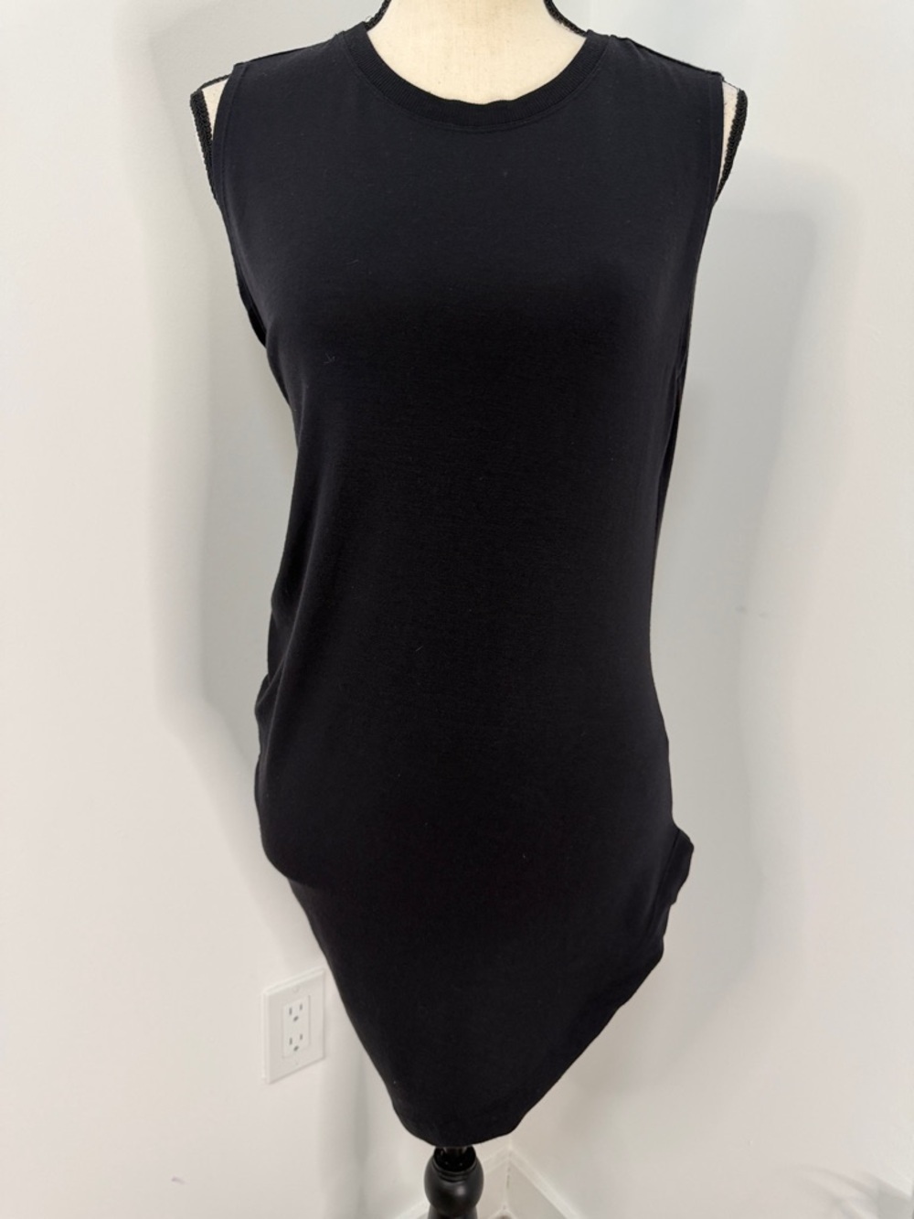 Athleta Black Sleeveless Asymmetrical Top